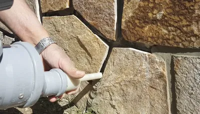 Grout joints and movement joints in marble and natural stone floors